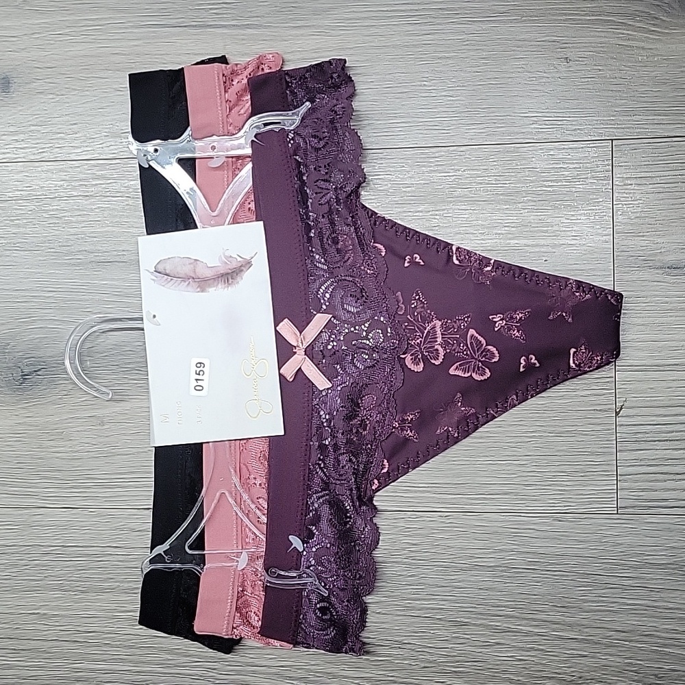 JESSICA SIMPSON THONGS.